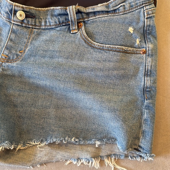 Abercrombie & Fitch Maternity Shorts - Picture 6 of 9